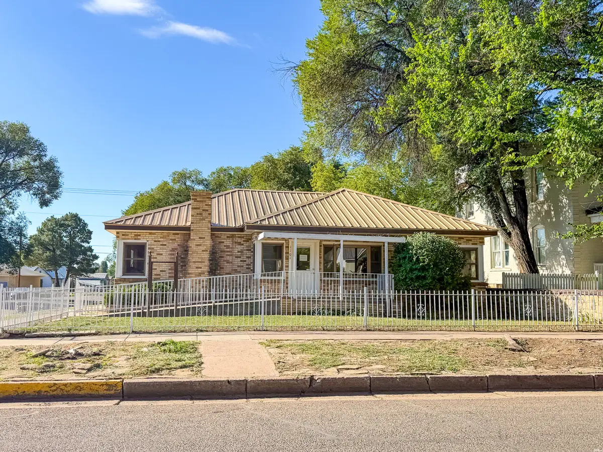 1101 Douglas Ave, Las Vegas, NM 87701 - #1
