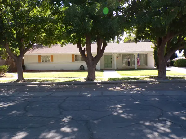1021 Platinum Ave, Deming, NM 88030