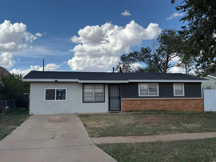 2916 Sheridan St, Clovis, NM 88101 - #2