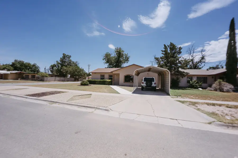 1401 Normandy St, Carlsbad, NM 88220 - #3