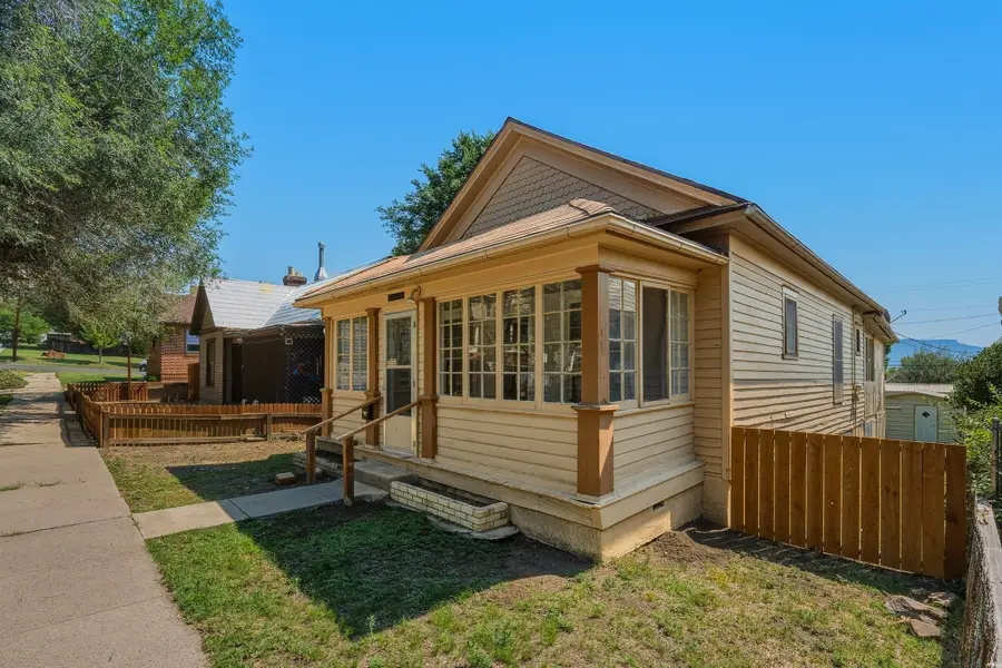 211 South 6th St, Raton, NM 87740 - #3