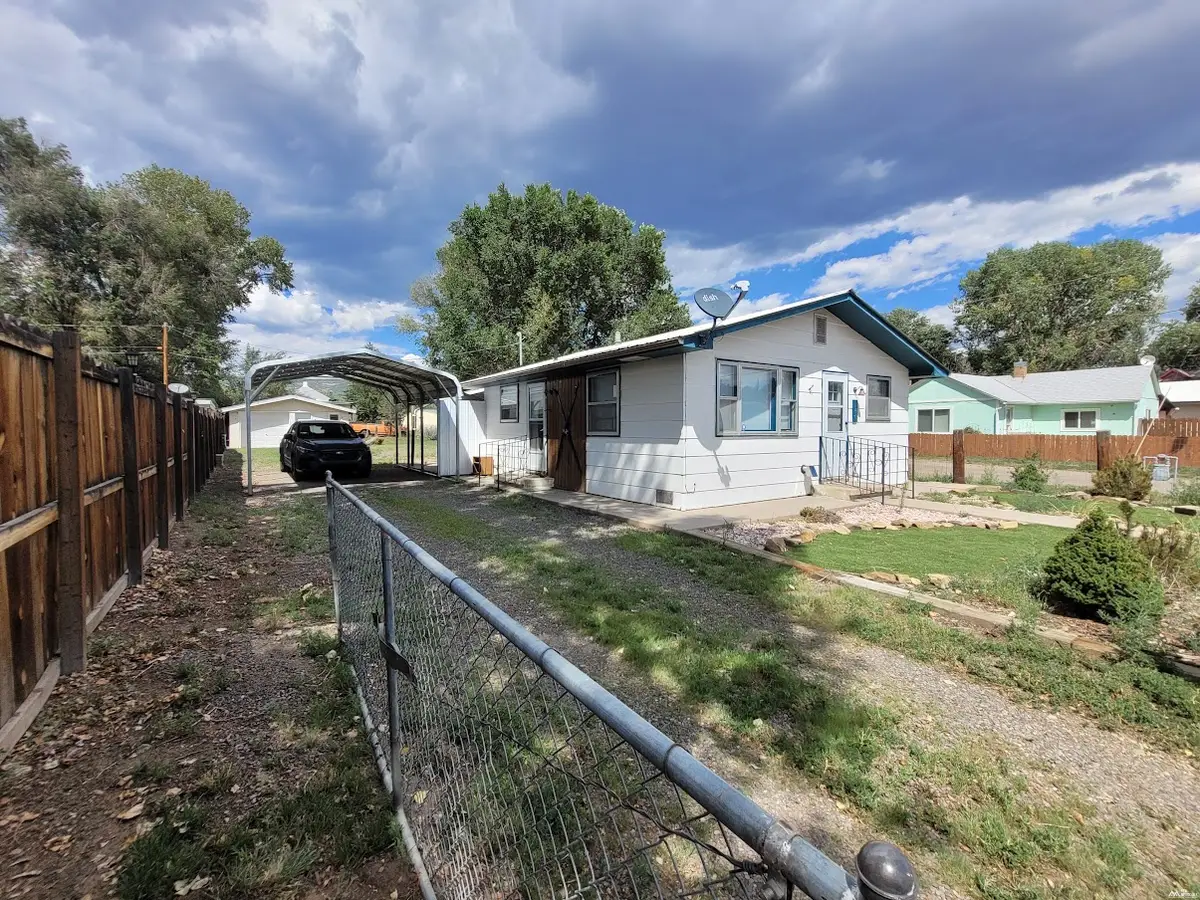 340 E 3rd Ave, Raton, NM 87740 - #1
