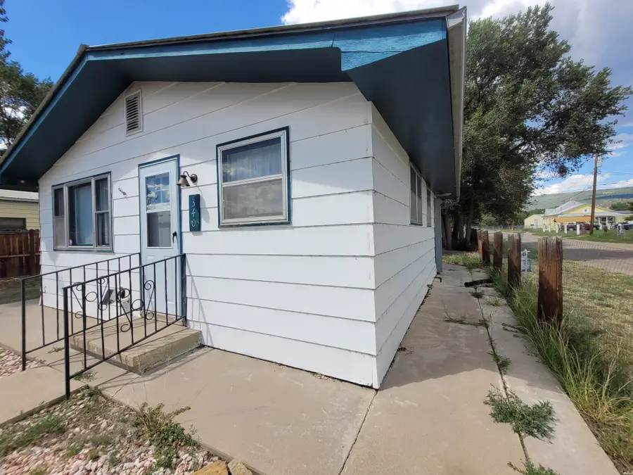 340 E 3rd Ave, Raton, NM 87740 - #2