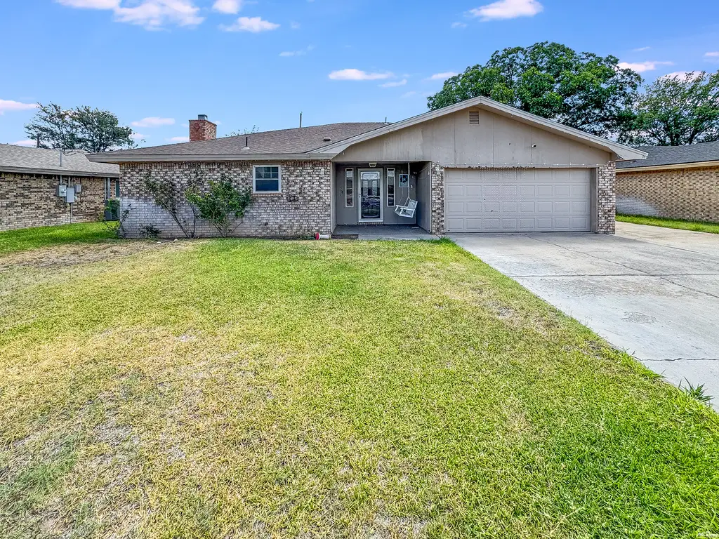 521 E Aspen St, Hobbs, NM 88240 - #1