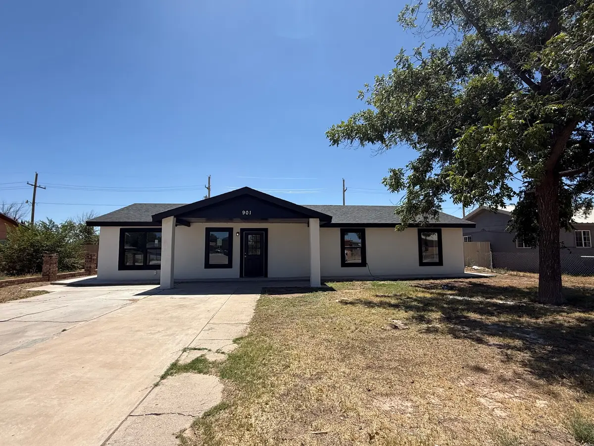 901 W Cannon Ave, Artesia, NM 88210 - #1