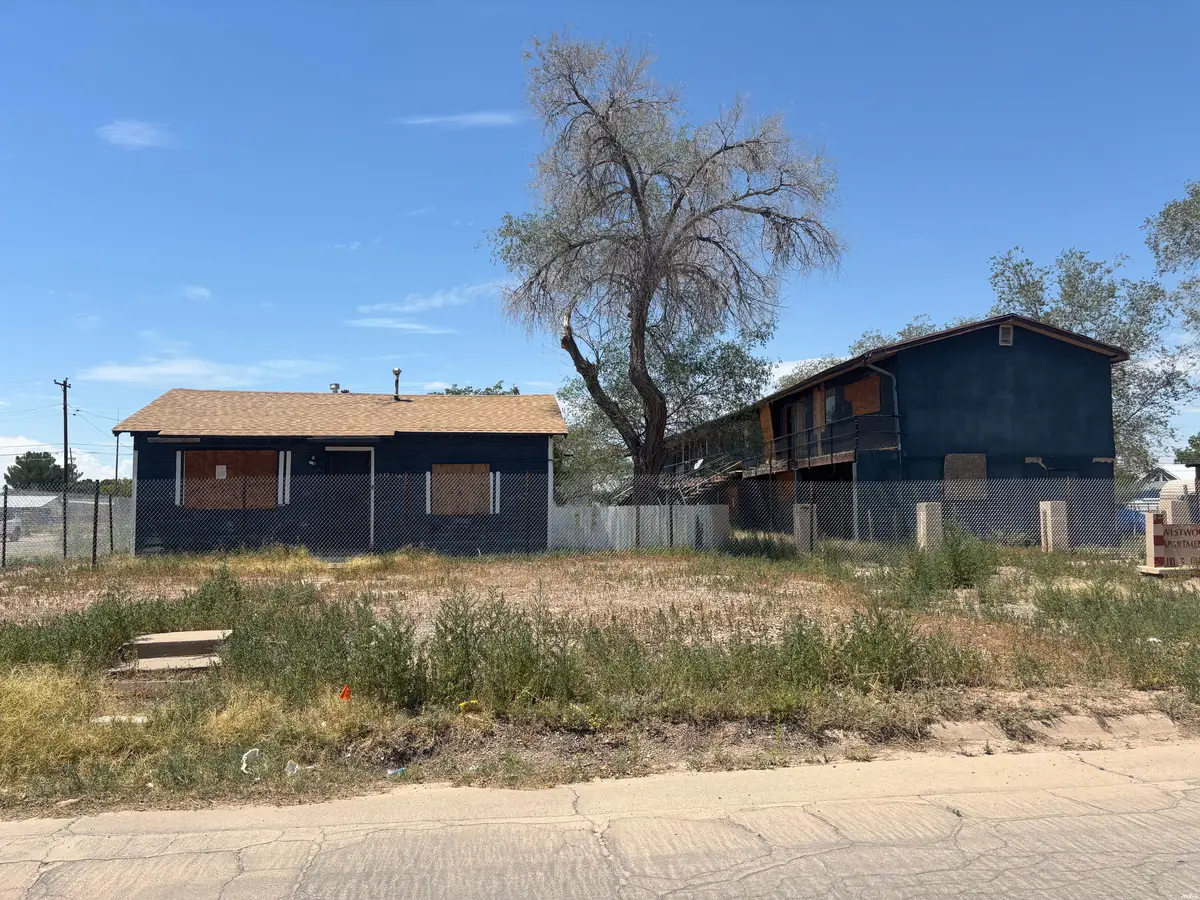 112 Ohio Ave, Roswell, NM 88203 - #1