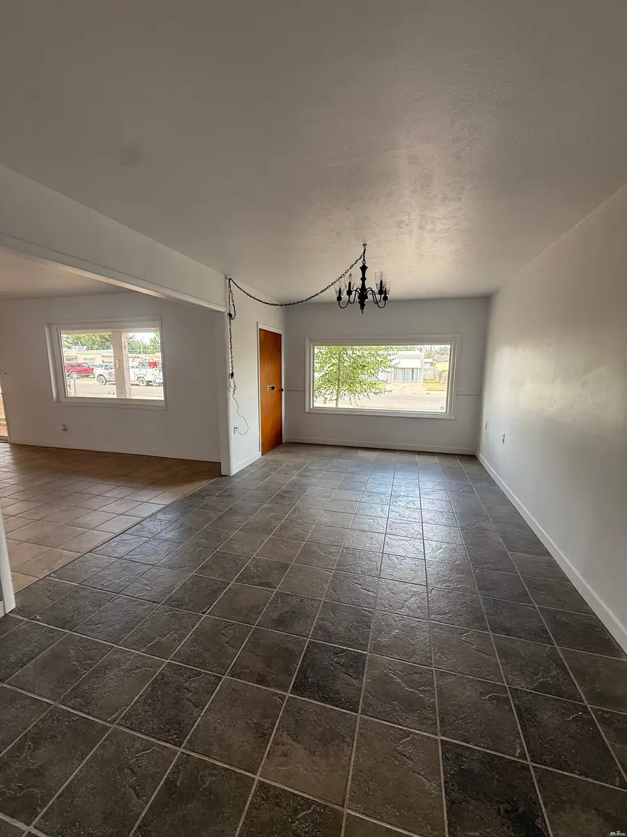 1103 W Sears Ave, Artesia, NM 88210 - #3