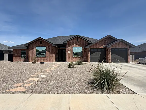 1005 Leslie Ln, Roswell, NM 88201