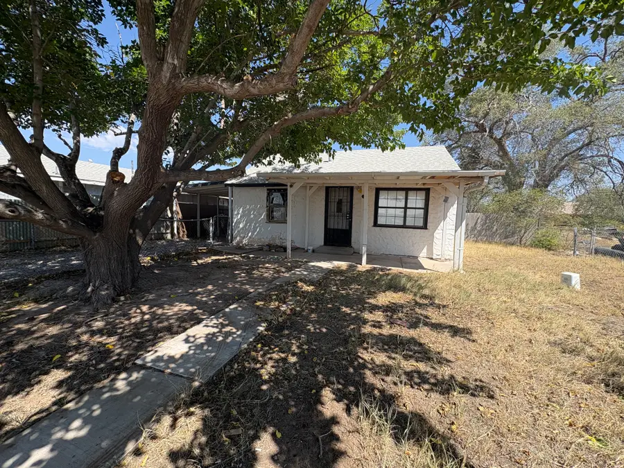1005 Bland St, Roswell, NM 88203 - #2