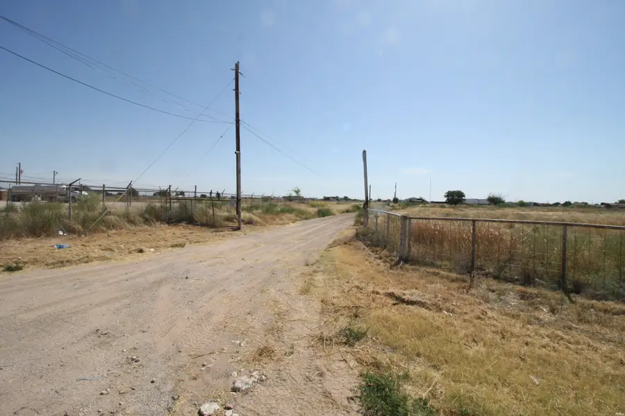 2201 S South Commercial, Lovington, NM 88260 - #3