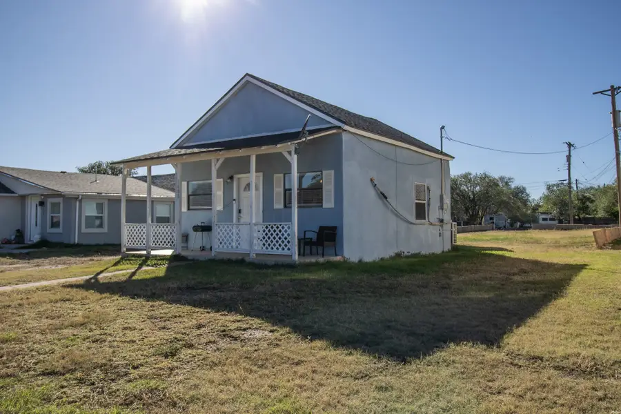 1408 S Avenue E, Portales, NM 88130 - #2