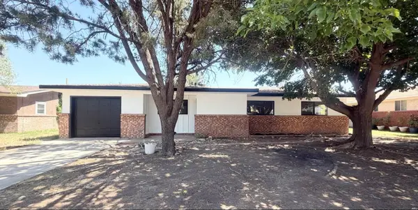 907 Pequeno Camino, Roswell, NM 88203