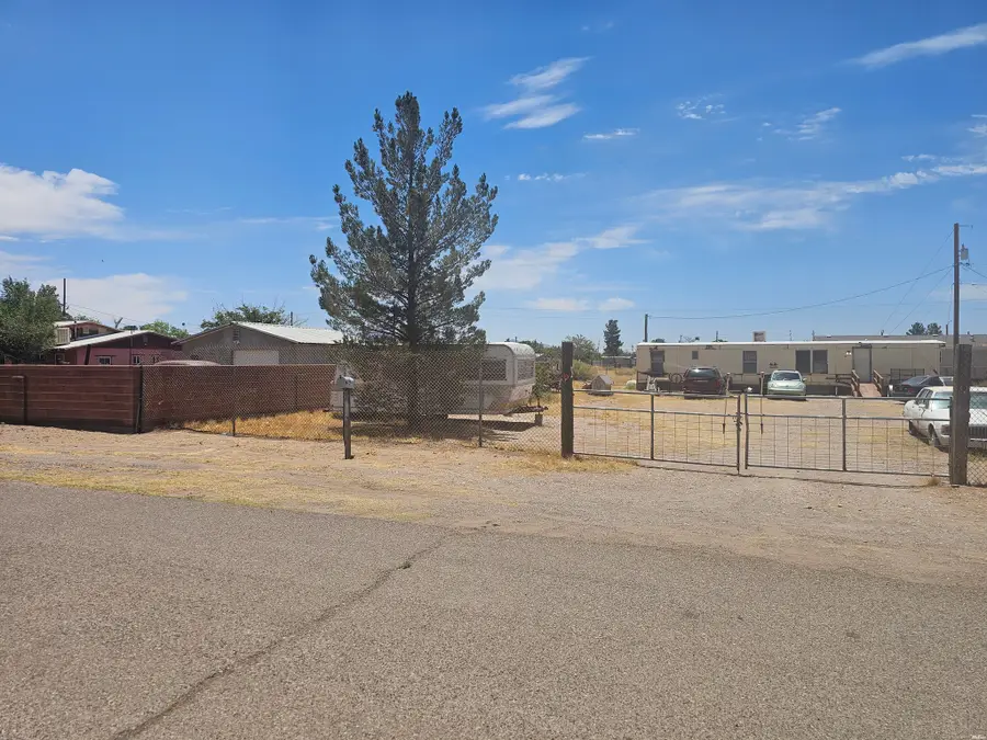 123 W 4th St, Deming, NM 88030 - #2