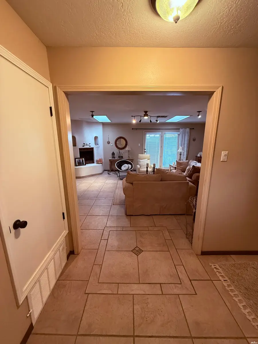 907 Yucca, Truth Or Consequences, NM 87901 - #2