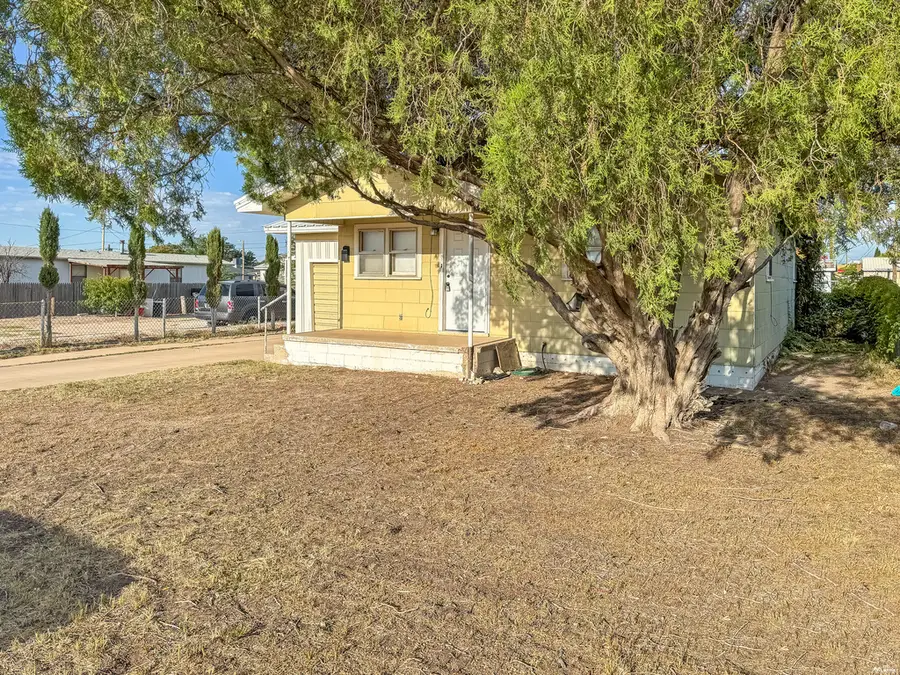 409 N Coleman St, Hobbs, NM 88240 - #3