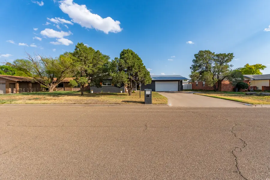 3629 Linkwood, Clovis, NM 88101 - #3