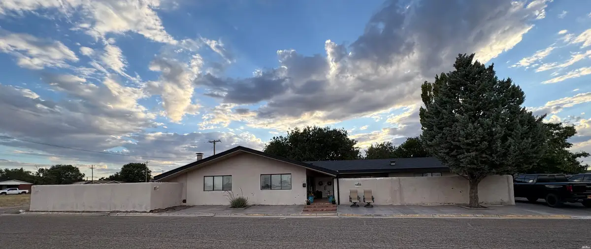 1301 W 17th Ln, Portales, NM 88130 - #1