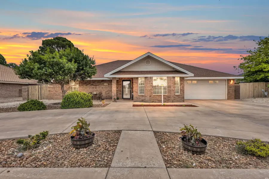 2205 N Washington Ave, Roswell, NM 88201 - #2