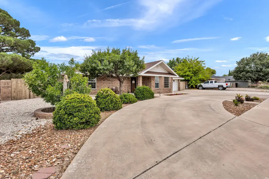 2205 N Washington Ave, Roswell, NM 88201 - #3