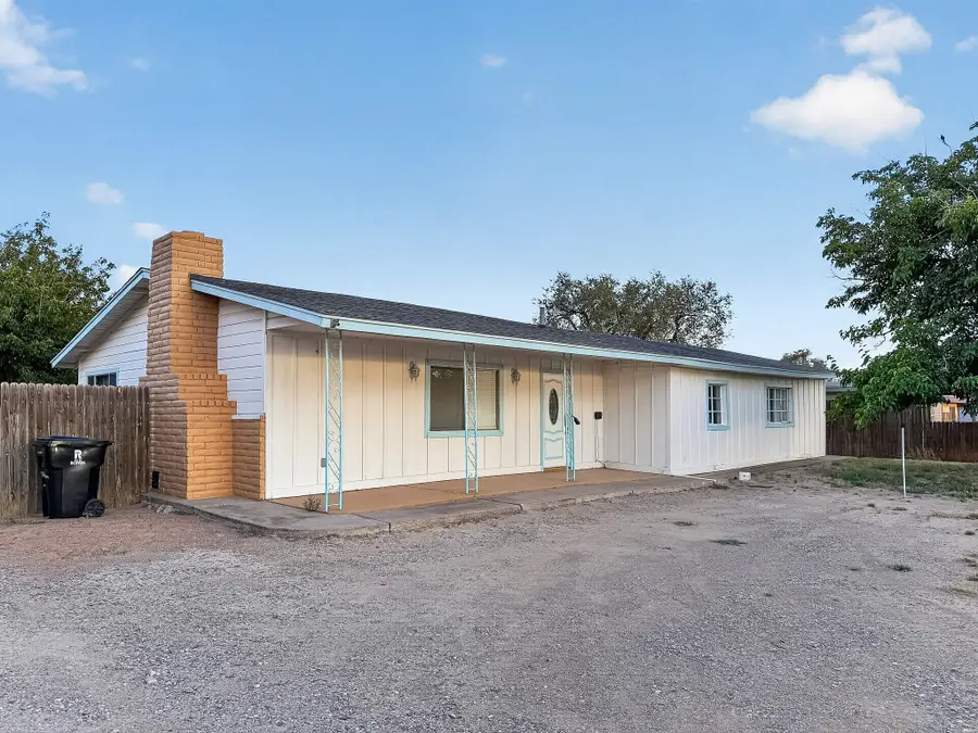 1513 N Montana Ave, Roswell, NM 88201 - #2
