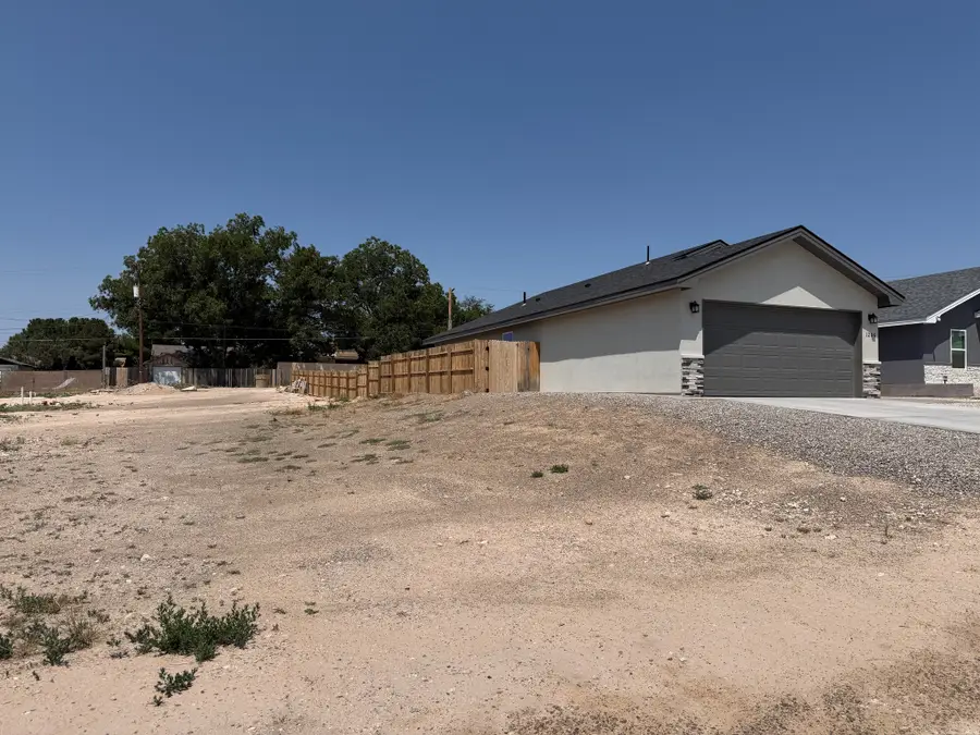 1204 N Richardson, Roswell, NM 88201 - #2