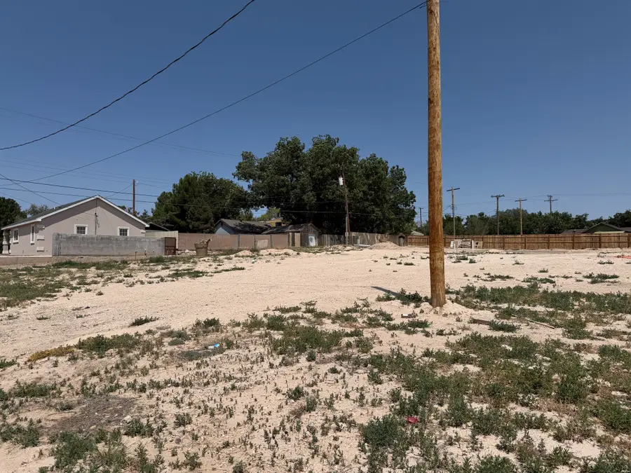 201 W 12th, Roswell, NM 88201 - #2