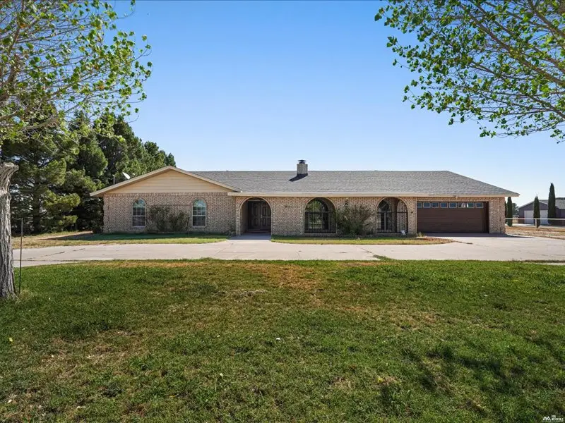 5002 Los Nogales Drive, Carlsbad, NM 88220 - #1