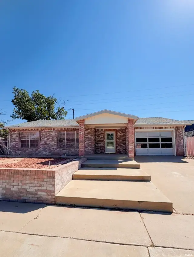 318 Nelson, Carlsbad, NM 88220 - #1