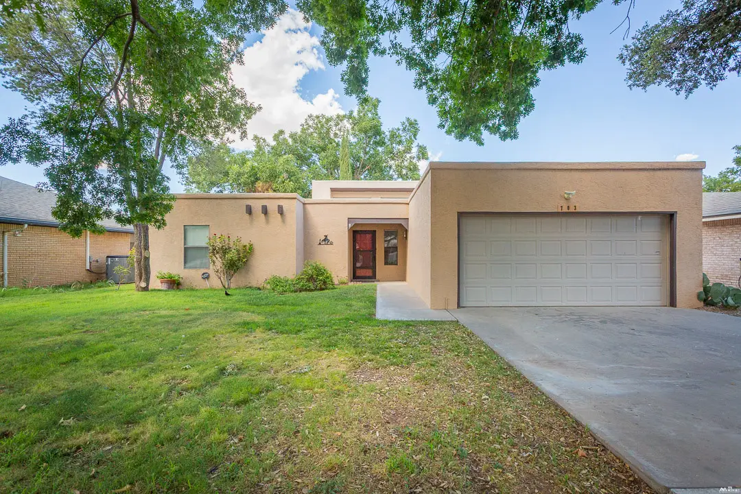 703 Garden, Roswell, NM 88201 - #1