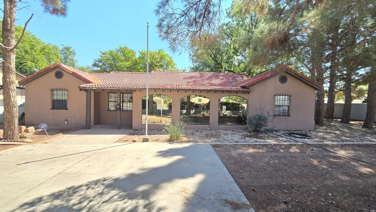 1106 N Canal St, Carlsbad, NM 88220 - #1