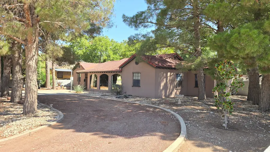 1106 N Canal St, Carlsbad, NM 88220 - #2