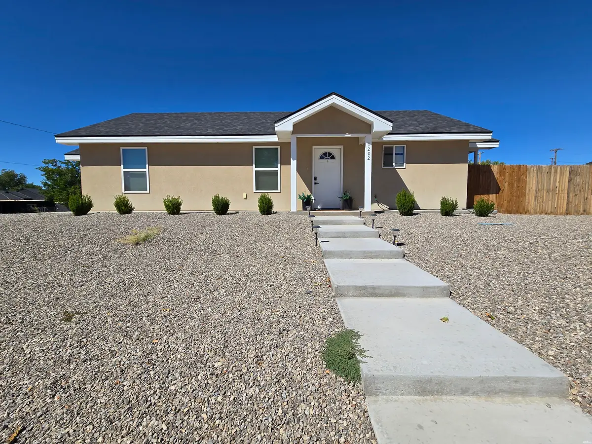 1202 N Richardson, Roswell, NM 88201 - #1