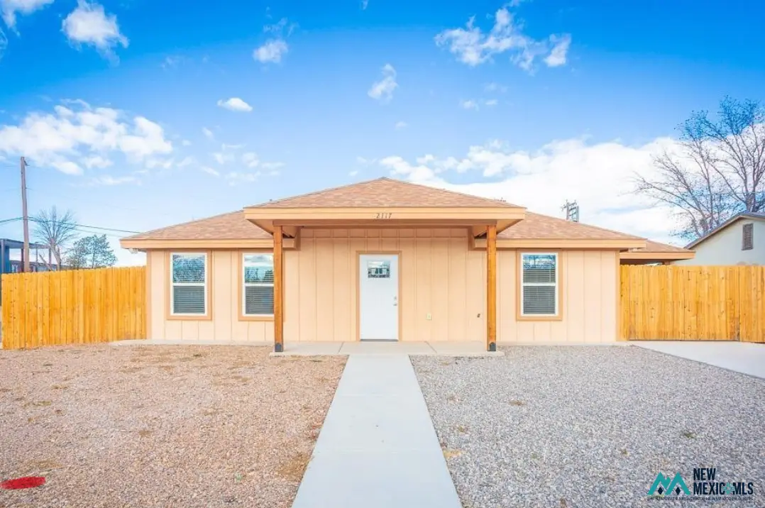 2117 W 1st St, Roswell, NM 88203 - #1