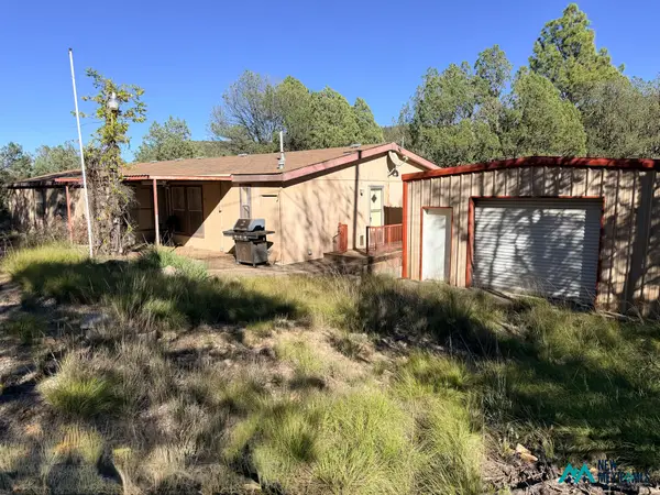 37 Juniper Rd, Mayhill, NM 88339