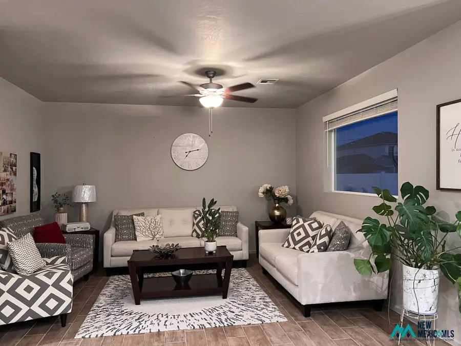 2513 W Briscoe Ave, Artesia, NM 88210 - #3