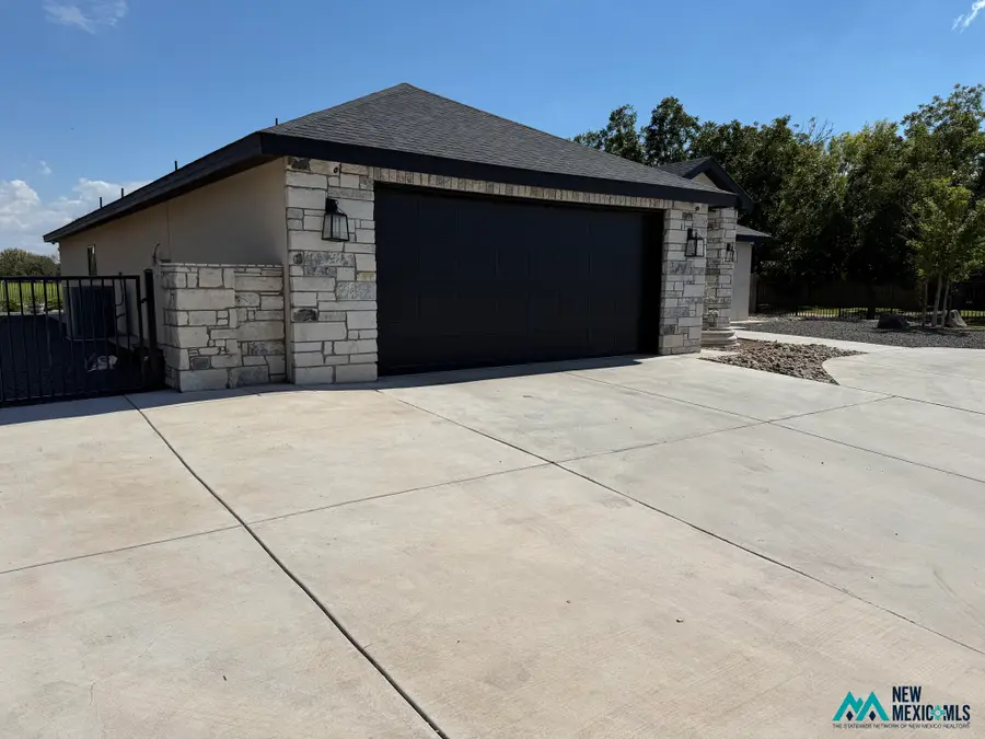 2301 N. Washington Ave, Roswell, NM 88201 - #2