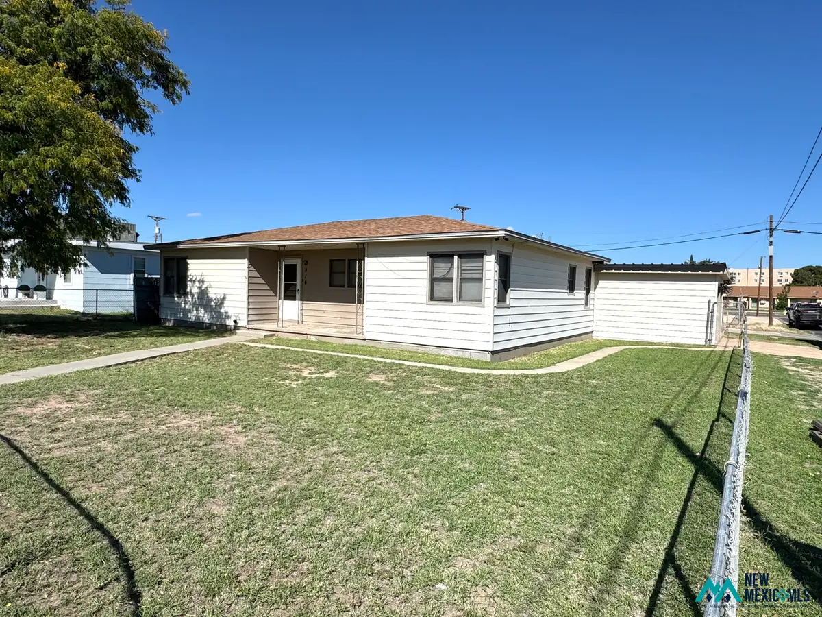 416 W Berry Dr, Hobbs, NM 88240 - #1