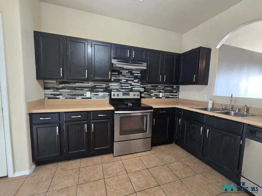 911 Jason St, Carlsbad, NM 88220 - #3