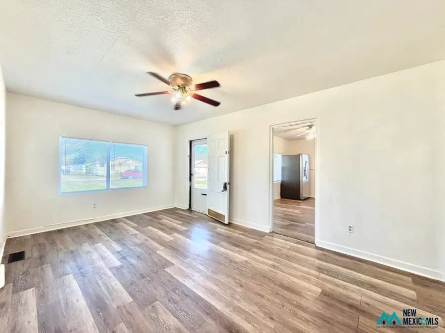 401 E Green Acres Dr, Hobbs, NM 88240 - #2