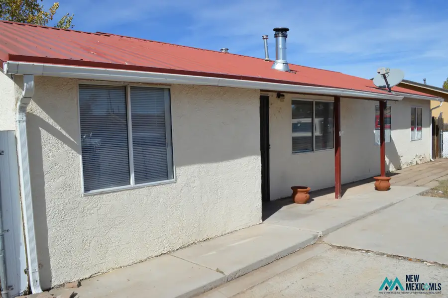 210 Elizabeth St, Gallup, NM 87301 - #2
