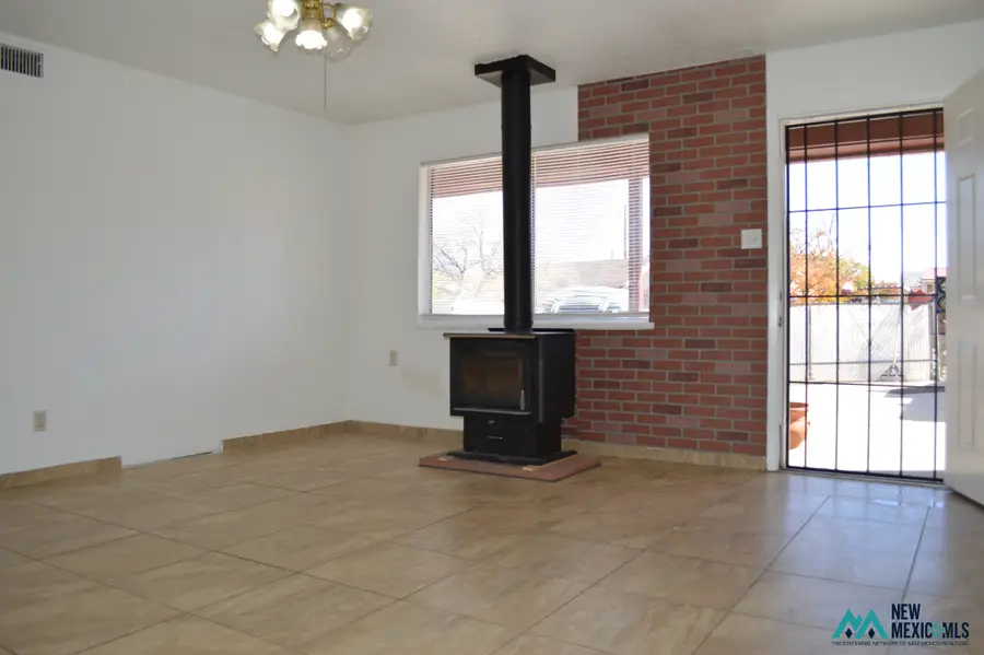 210 Elizabeth St, Gallup, NM 87301 - #3