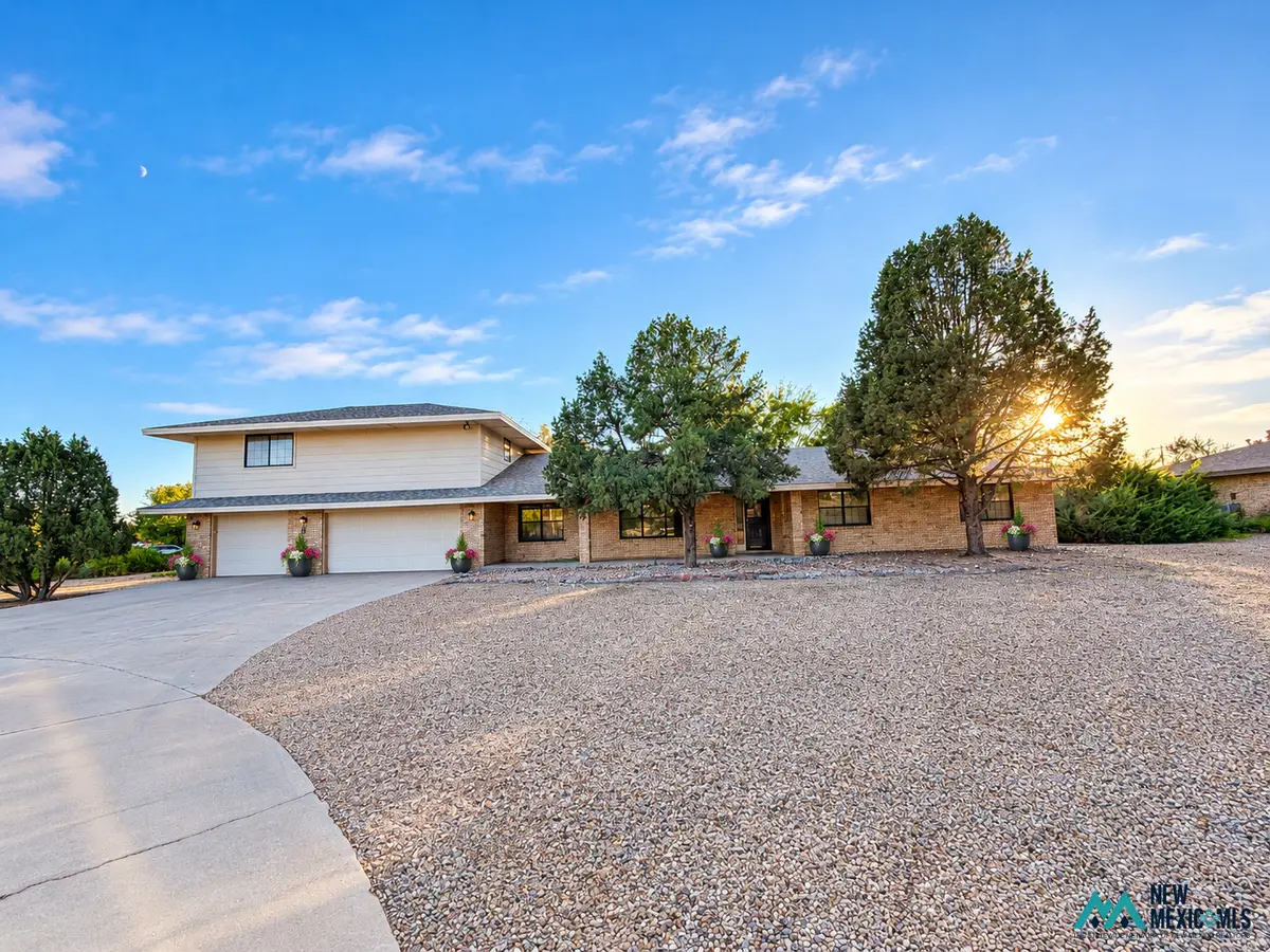 8 Walking Cane Ln, Roswell, NM 88201 - #1