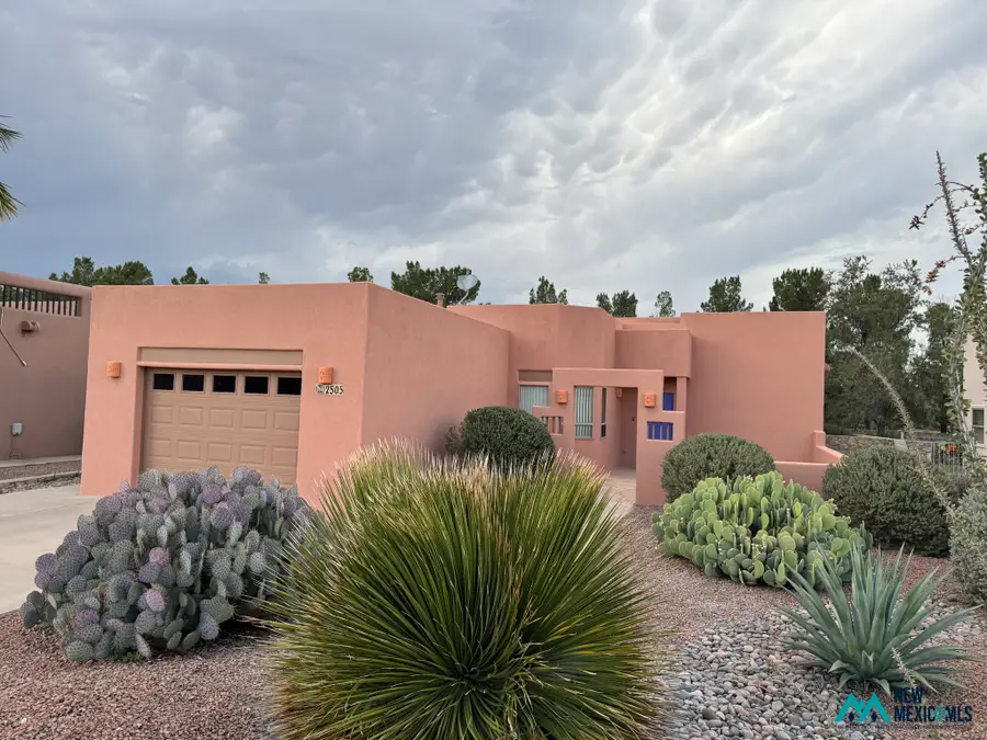2505 Fairway Dr, Deming, NM 88030 - #2