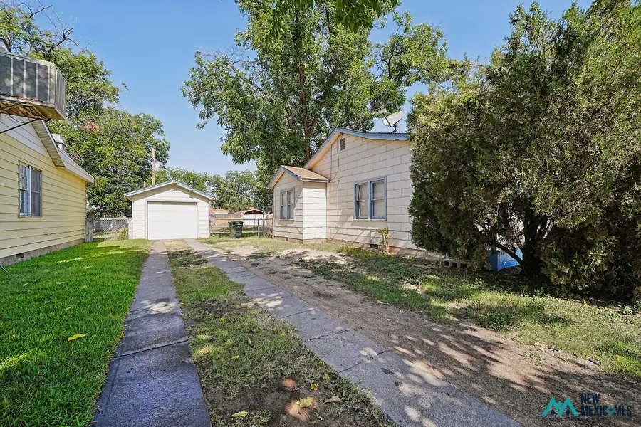 911 Howard Stre, Carlsbad, NM 88220 - #2