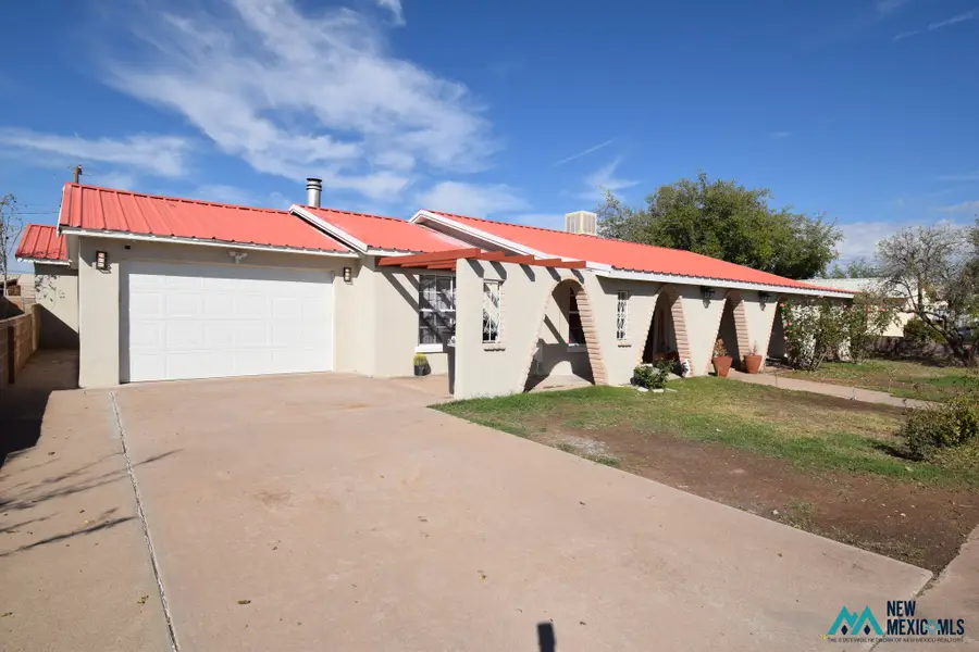 404 Yucca Dr, Deming, NM 88030 - #2