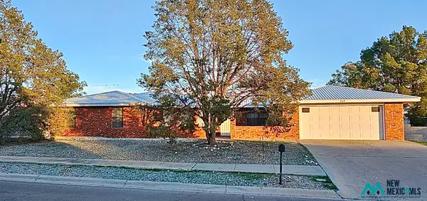 605 Estrellita Dr, Roswell, NM 88201
