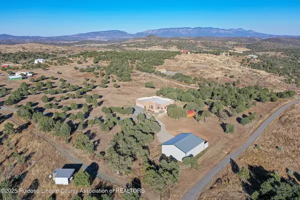 111 Yocom Road, Capitan, NM 88316