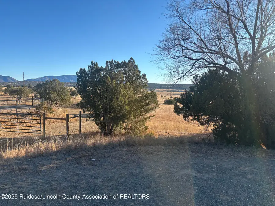 120 Lookout Peak, Capitan, NM 88316 - Image #3