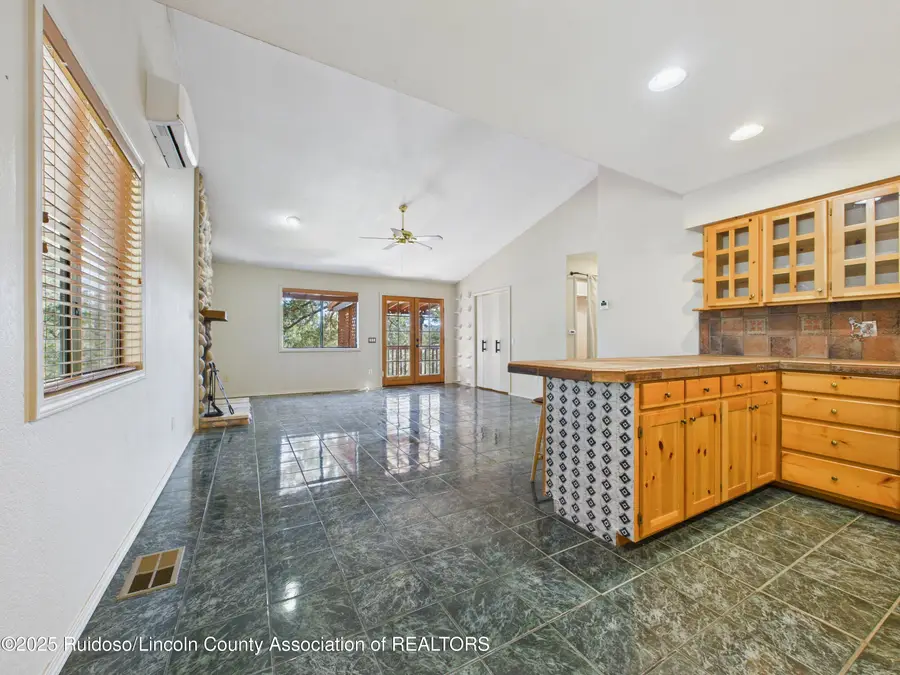 138 N Oak Drive, Ruidoso, NM 88345 - Image #2