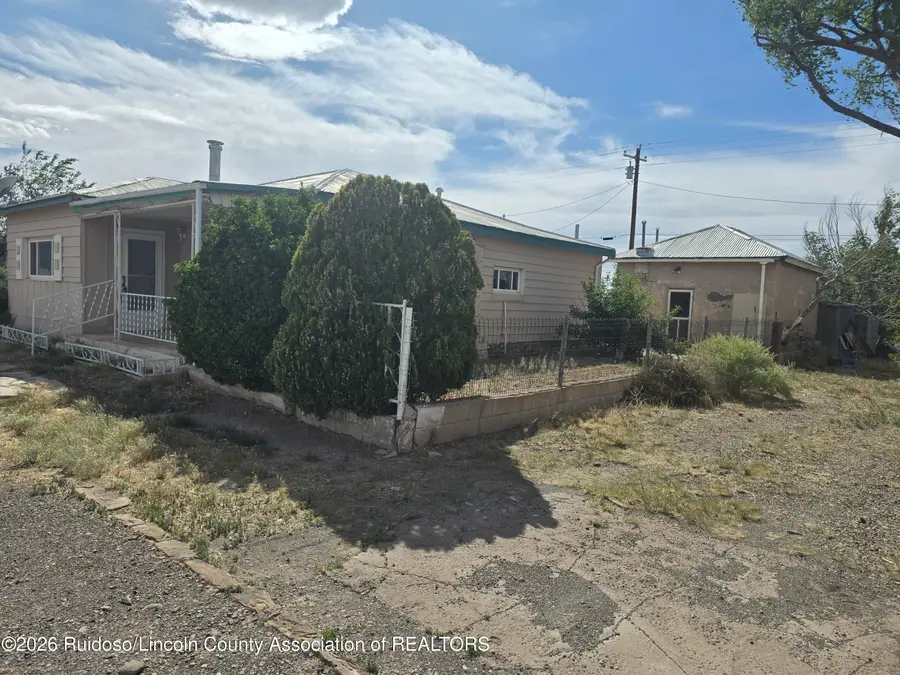 402 Aspen Street, Carrizozo, NM 88301 - #3